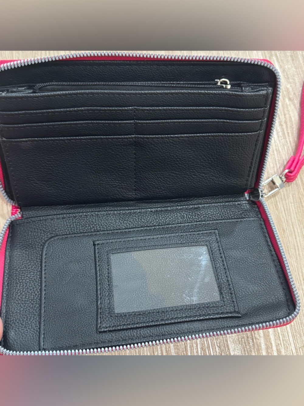 Betsey Johnson hot pink Heart Embossed vegan leather Wristlet Wallet nwot - Picture 3 of 5
